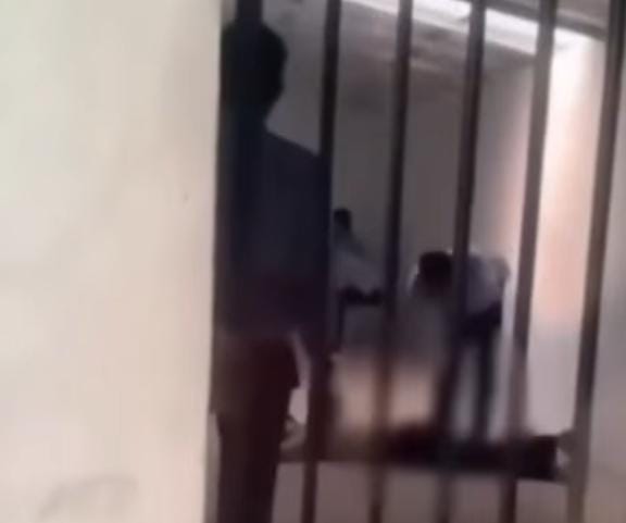 TUTURPEDIA - Viral Video Pria Dicambuk di Kantor KPPG Bogor, Pimpinan SPPI Dipanggil