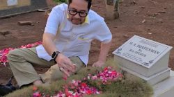 Ziarah ke Makam Hj. Musti’ah Djayusman, Kenangan tentang Sosok Ibu yang Mengajarkan Arti Pengabdian Politik 6 TUTURPEDIA - Ziarah ke Makam Hj. Musti’ah Djayusman, Kenangan tentang Sosok Ibu yang Mengajarkan Arti Pengabdian Politik