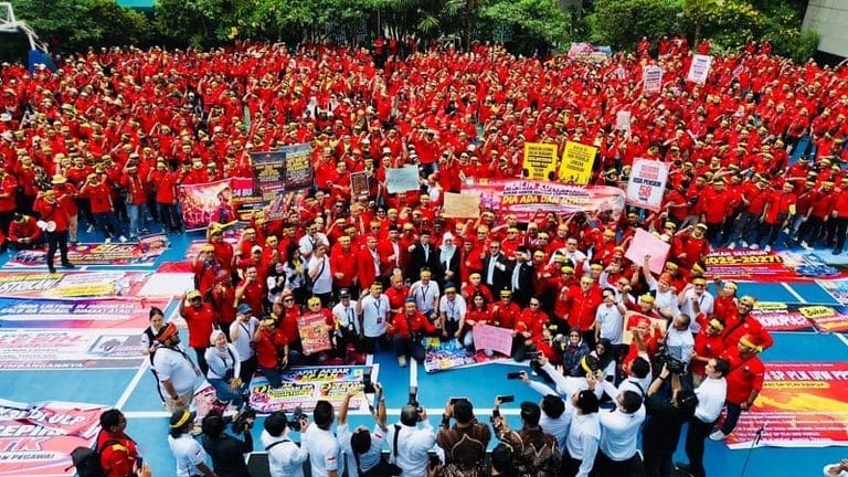 TUTURPEDIA - 1.600 Pekerja PLN Menggema di Jakarta: “Siap Turun Lebih Besar!” Kedaulatan Listrik Jadi Harga Mati