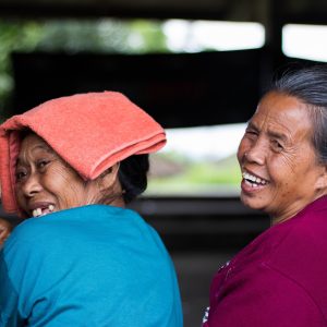 Laporan Global Emotions 2023: Indonesia Peringkat 1 Negara Paling Positif!