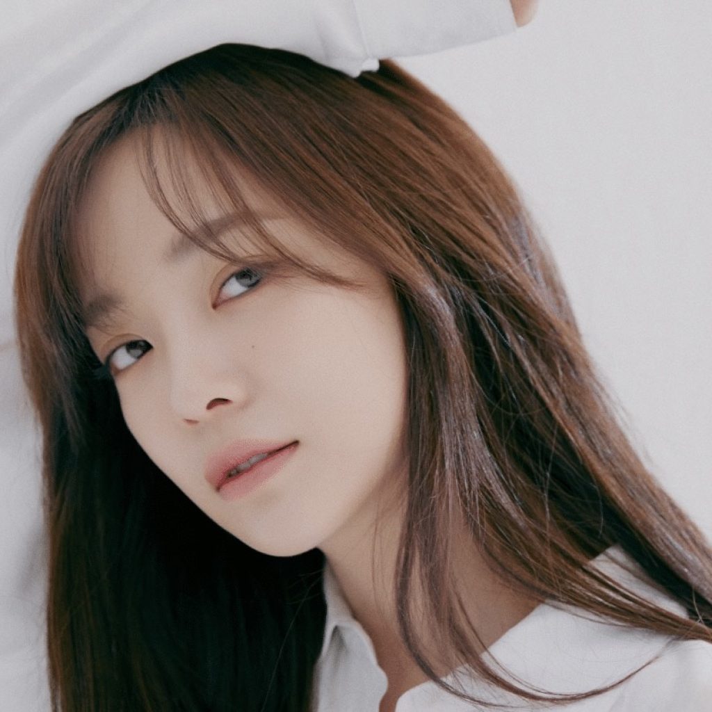 (Kim Sejeong Comeback Sebagai Penyanyi Setelah 2 Tahun. Foto: Weverse)