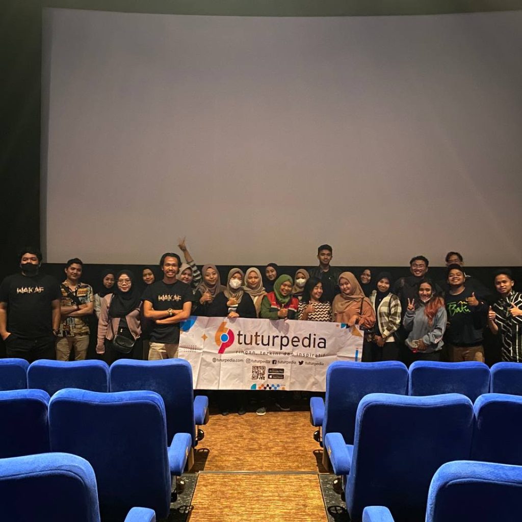 Keseruan Nonton Bareng Film Wakaf Bersama Tuturpedia & Theater Indonesia di Semarang