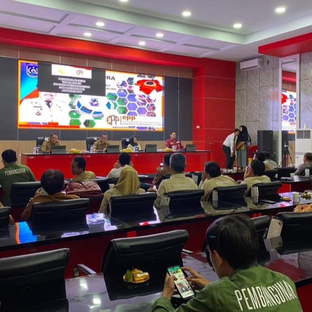Rapat koordinasi launching aplikasi Elektronik Pengendalian Pembangunan (EPP) Kabupaten Bengkulu Utara, Selasa (31/10/2023). Foto: Dok. Riki Santoso.