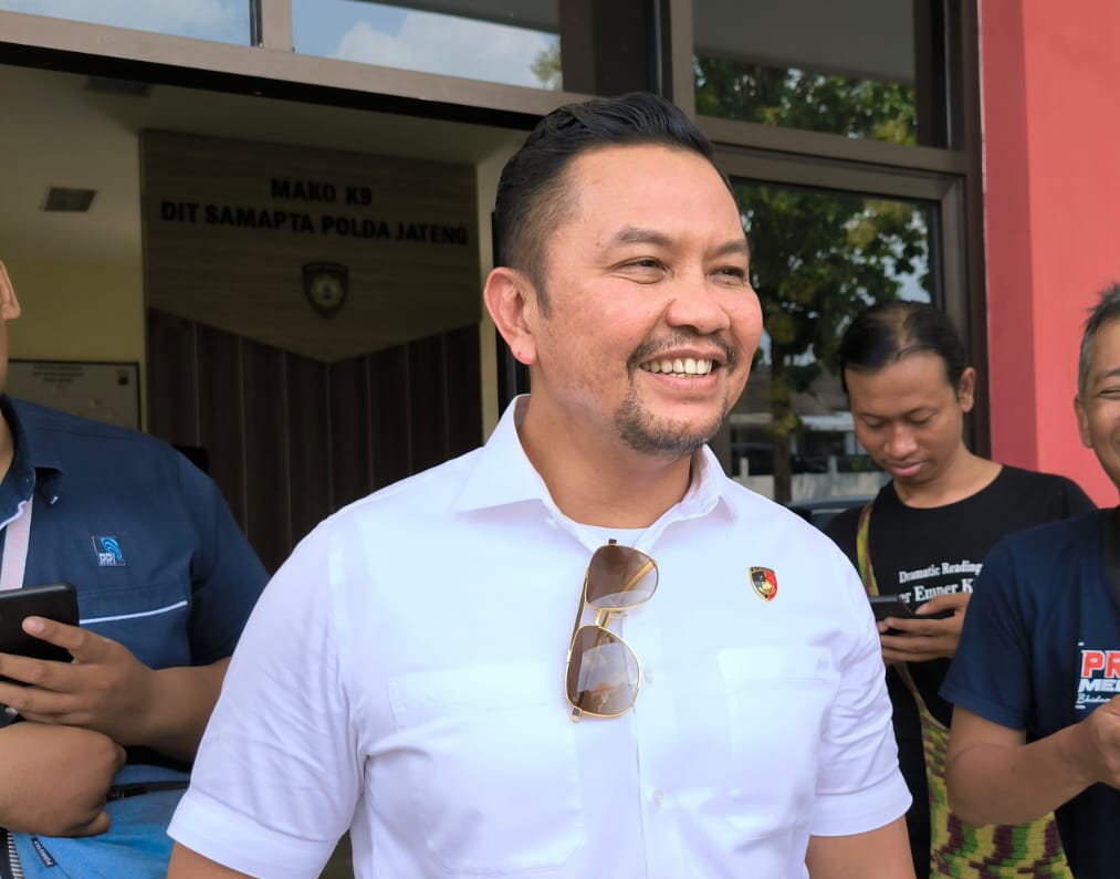 Dirreskrimum Polda Jateng Kombes Pol Johanson Ronald Simamora saat memberikan keterangan kepada awak media, Rabu (15/11). Foto: Dok. Alan Henry