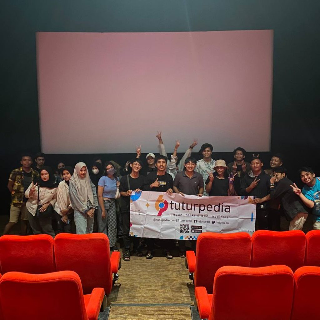TUTURPEDIA - Intip Keseruan Nonton Bareng Film 'Perjamuan Iblis' Bersama Tuturpedia dan Theater Indonesia di Semarang