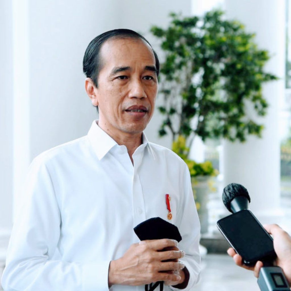 Korban Banjir Bandang di Sumatera Barat Capai 50 Orang, Jokowi Sampaikan Alasan Belum Bisa Berkunjung