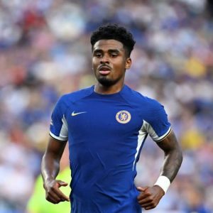 Aston Villa Resmi Boyong Ian Maatsen dari Chelsea