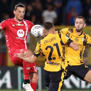 Inter Banyak Melesetnya, Napoli Gusur Posisinya dari Puncak Klasemen Serie A