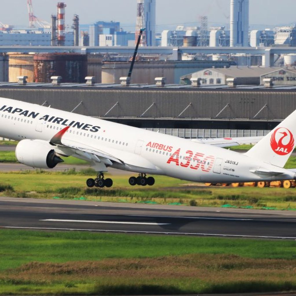 Japan Airlines kasih terbang gratis untuk turis keliling Jepang. Foto: x.com/JAL_Official_jp