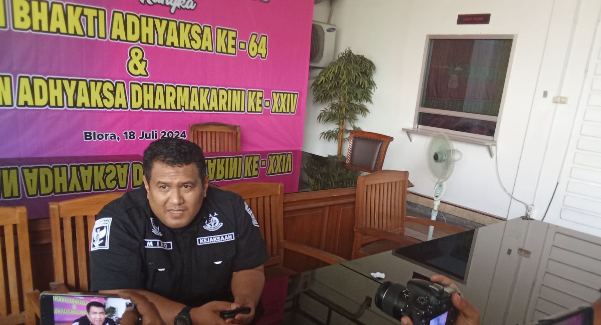 Kasi Intelijen Kejaksaan Negeri Blora, Jatmiko bicara soal tanah uruk ilegal. Foto: Dok. Lilik Yuliantoro