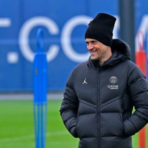 Jelang 16 Besar Liga Champions, Pelatih PSG Pilih Bungkam Soal Mbappe