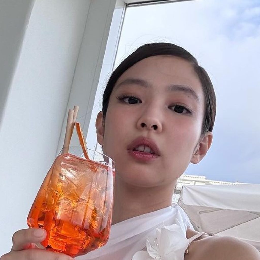 Merasa Dirugikan, Jennie BLACKPINK Laporkan Orang yang Menyamar Jadi Ayahnya