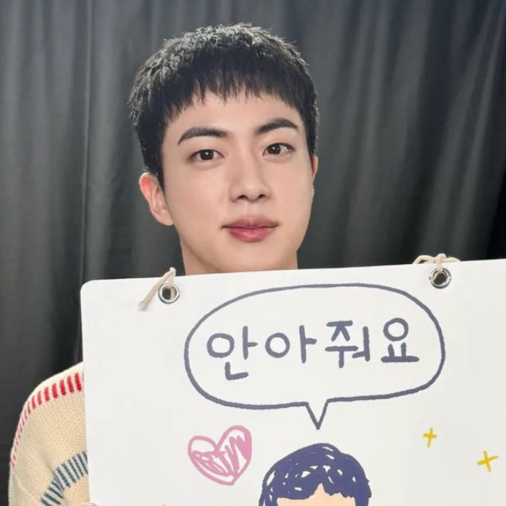 Jin BTS adakan acara pertemuan dengan ARMY usai selesai wamil. Foto: instagram.com/jin
