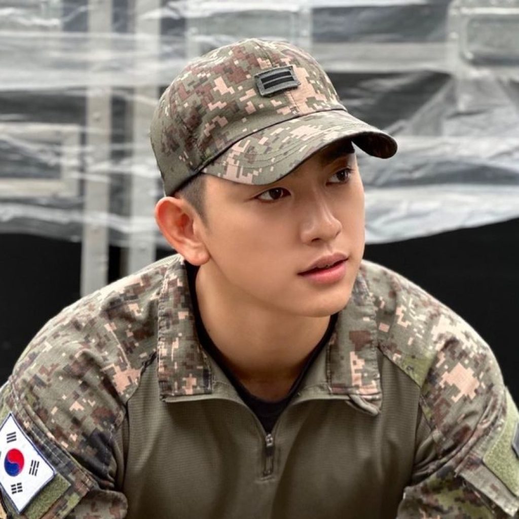 Jinyoung GOT7 selesai wajib militer, kembali syuting untuk proyek drama. Foto: instagram.com/jinyoung_0922jy
