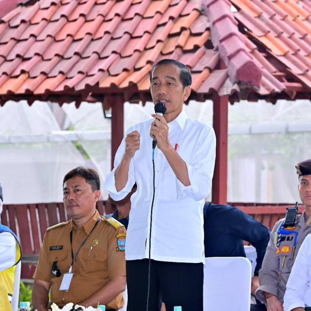 Jokowi beri penjelasan soal kenaikan gaji ASN, TNI, dan Polri. Foto: Instagram.com/jokowi