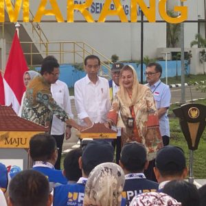 Resmikan SPAM Semarang Barat, Jokowi Sebut Kota Lain Dapat Mencontoh dalam Pengelolaan Air Bersih