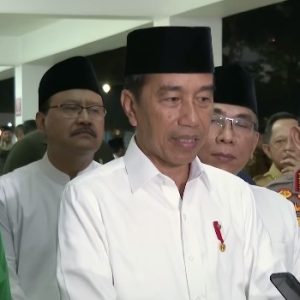 Jokowi Bocorkan UKT akan Naik Tahun Depan, Evaluasi Masih Dilakukan