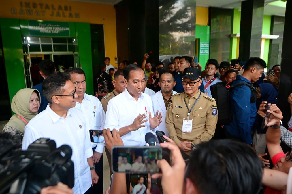 Jokowi beri tanggapan mengenai pemberhentian Hasyim Asy’ari dari Ketua KPU. Foto: Laman Presiden RI