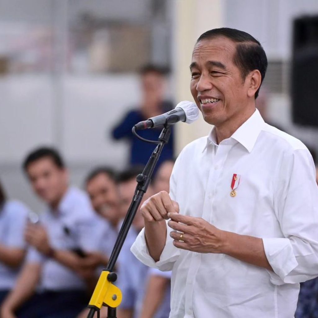 Jokowi akan merampungkan tukin anggota KPU di bulan Januari. Foto: Instagram.com/Jokowi