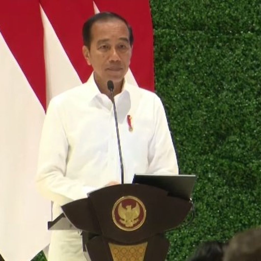 Presiden Jokowi sebut Istana Jakarta dan Bogor bau peninggalan kolonial. Foto: Tangkapan Layar YouTube Sekretariat Presiden