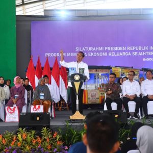 Jelang Debat Capres 2024, Jokowi Beri Pesan Khusus untuk Tiga Paslon