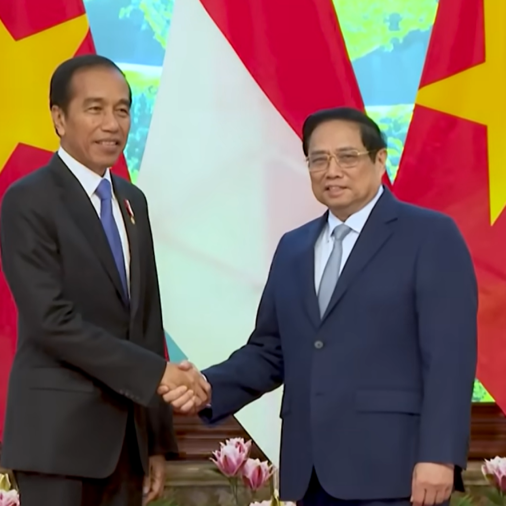 Presiden Jokowi membahas soal kerja sama bilateral dengan PM Vietnam. Foto: Tangkapan Layar YouTube Sekretariat Presiden