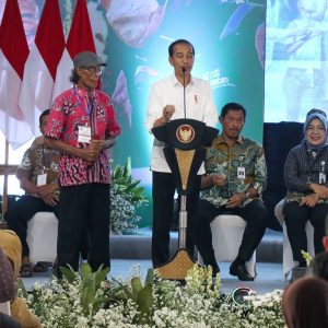 Jokowi Hadiahkan Sepeda ke 2 Warga Bangkle Berkat Keberaniannya Ungkap Pelayanan di Rumah Sakit