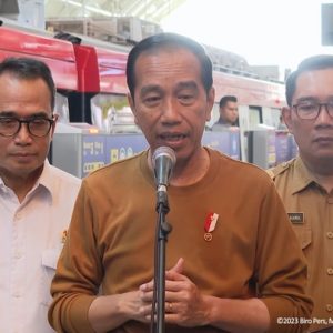 Presiden Jokowi Jajal LRT Jabodetabek dari Stasiun Harjamukti Cibubur
