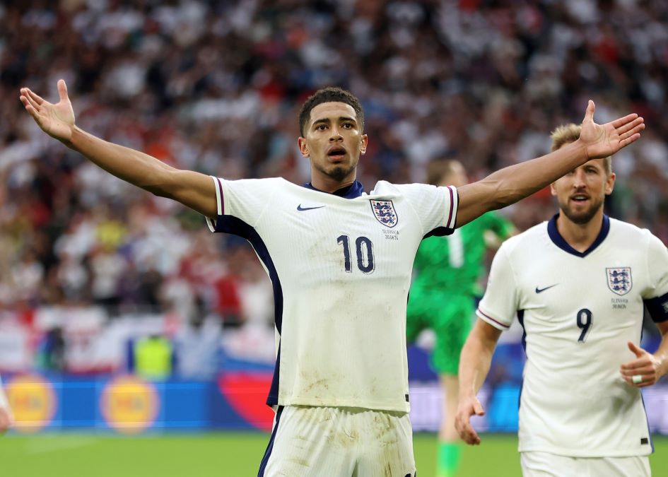 Jude Bellingham diduga melanggar peraturan dasar soal perilaku layak oleh UEFA. Foto: x.com/EURO2024