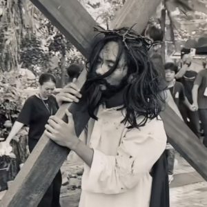 Peringati Jumat Agung, Paroki Santa Theresia Bongsari Gelar Visualisasi Jalan Salib