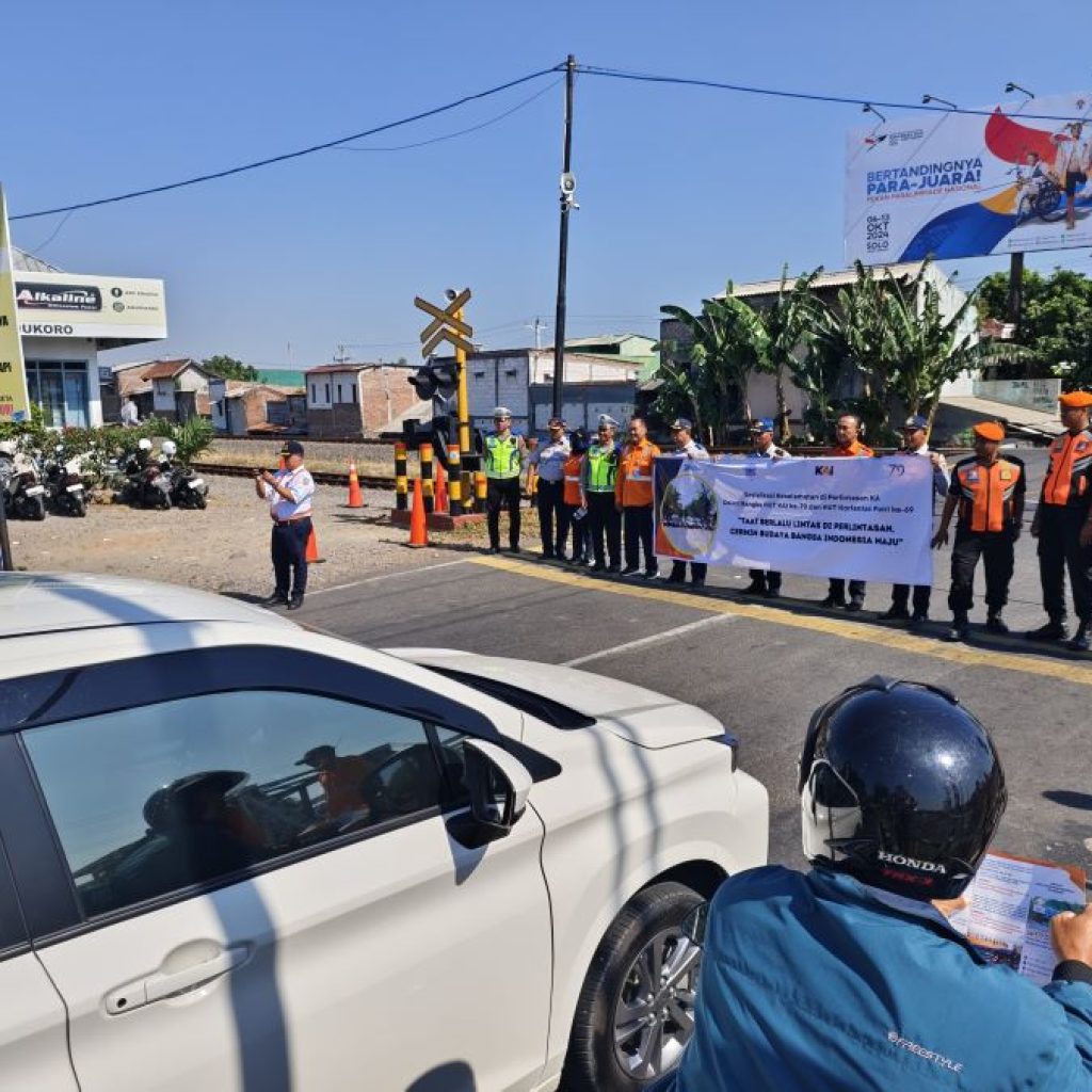 Tekan Angka Kecelakaan di Perlintasan, KAI dan Kepolisian Sosialisasikan Budaya Taat Berlalu Lintas