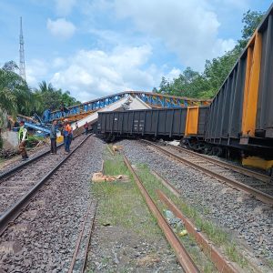Jalur KA Gunung Megang-Penanggiran Belum Normal, KAI Refund 1.410 Tiket Usai Robohnya Crane di Sumsel