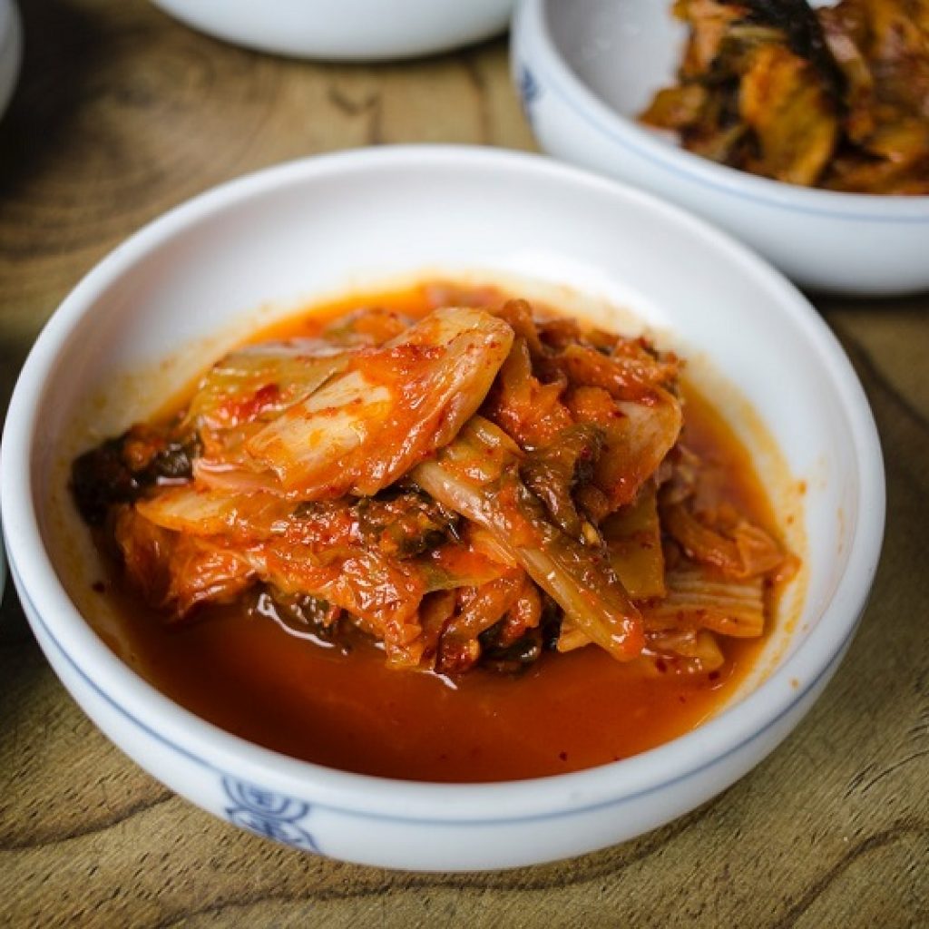 TUTURPEDIA - Kimchi Sering Muncul di Drama Korea, Ini Manfaatnya Bagi Kesehatan Tubuh