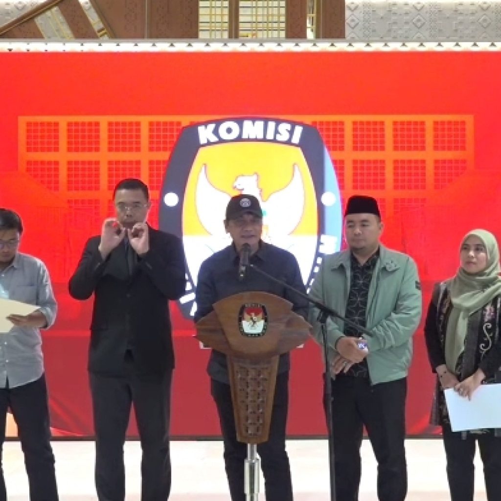 KPU tanggapi putusan Mahkamah Konstitusi soal ambang batas pilkada. Foto: Tangkapan Layar YouTube KPU RI