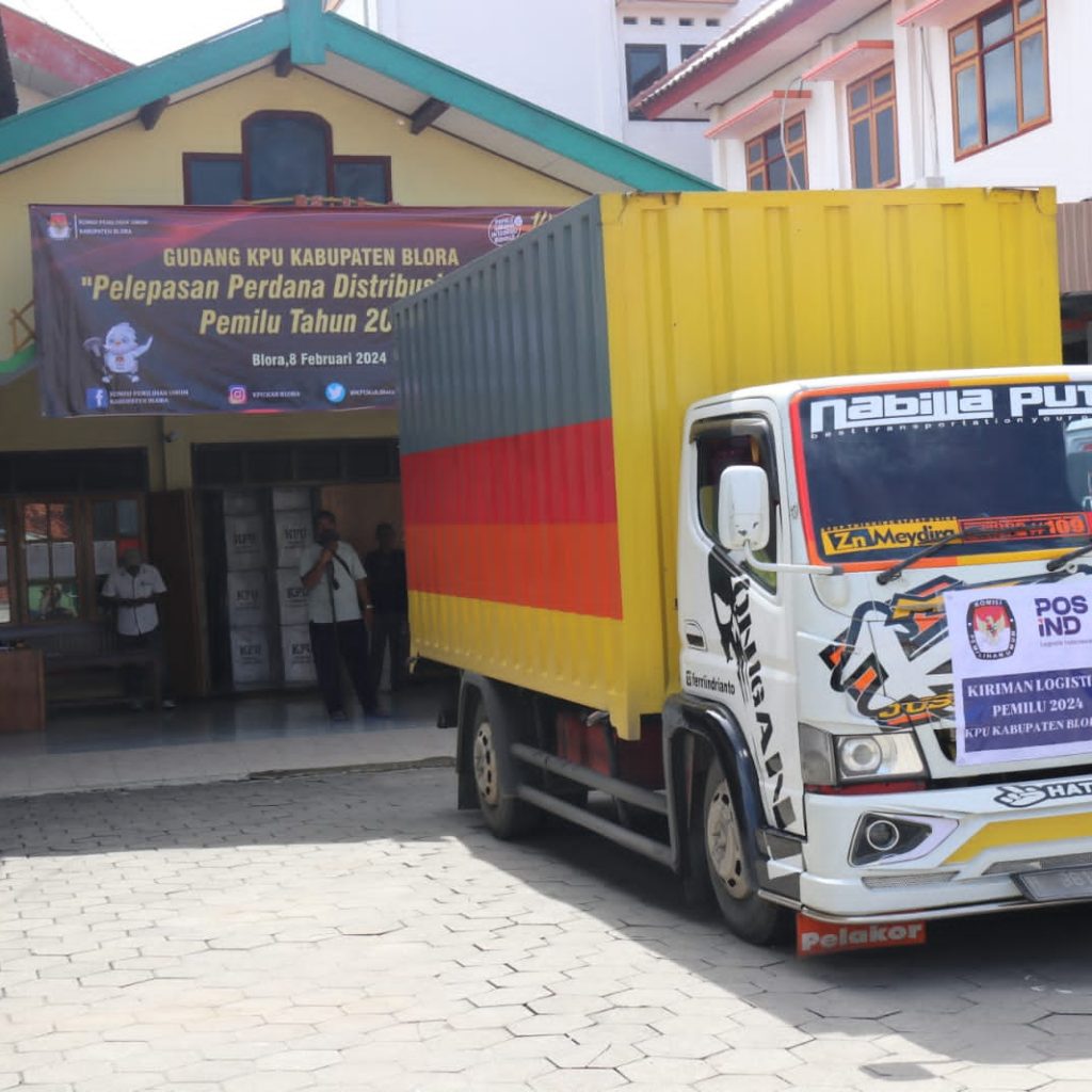 TUTURPEDIA - KPU Blora Gelar Distribusi Perdana Logistik Pemilu 2024