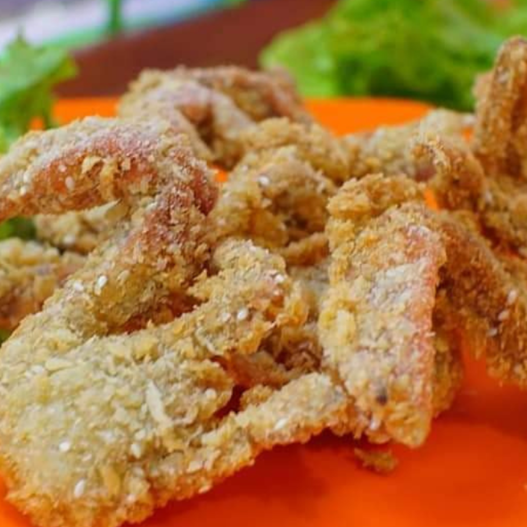 Rekomendasi oleh-oleh khas Tarakan, salah satunya Kaltara Fried Crab. Foto: instagram.com/kepitingsoka_khastarakan