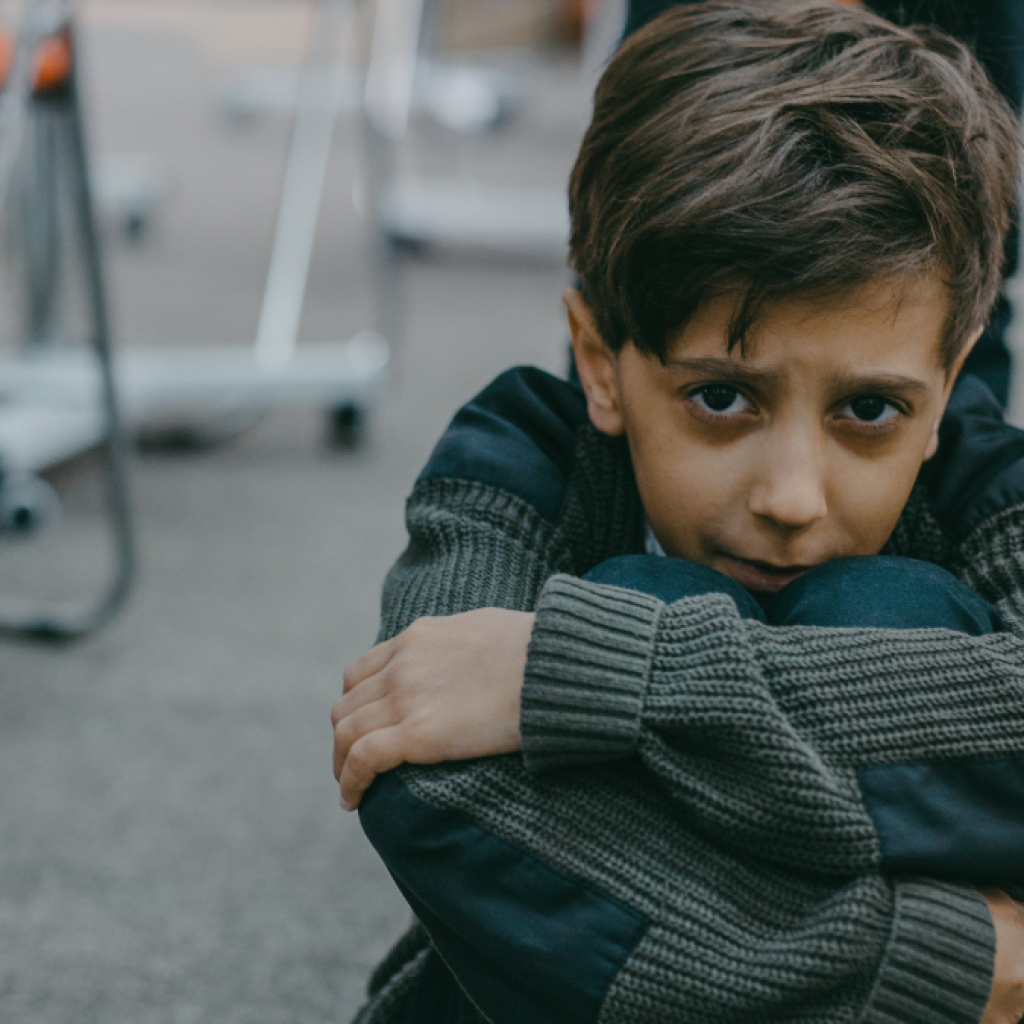 Polisi sudah periksa 10 saksi dari kasus bullying di Sukabumi yang sebabkan korban patah tulang. Foto: Pexels.com/Mikhail Nilov