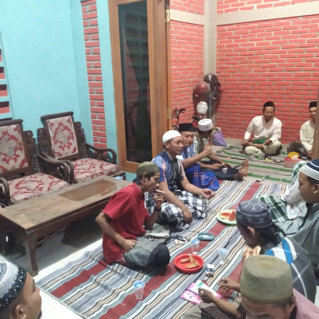 TUTURPEDIA - Mengenal Safari Tahlilan, Kebiasaan Unik yang Jadi Rutinitas Warga Dukuh Ketangar