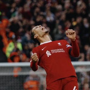 Kena Semprot Roy Keane Gegara Kritik Permainan MU, Van Dijk: Saya Tidak Arogan