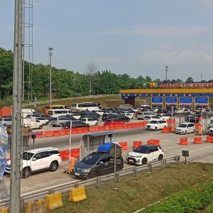 Mulai Meningkat, Jumlah Kendaraan yang Melintas di Gerbang Tol Kalikangkung Semarang Capai 36 persen