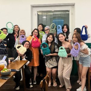 Ngabuburit Asik Ala Entre-Stellar: Pelatihan Pembuatan Chunky Crochet Bag