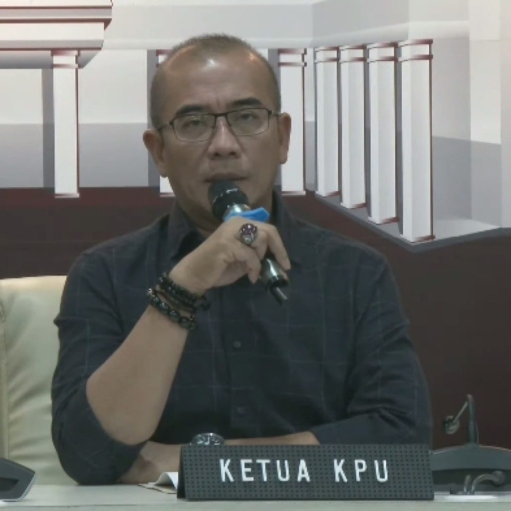 Ketua KPU RI Hasyim Asy'ari sebut pemilu di Indonesia paling rumit. Foto: Tangkapan Layar YouTube KPU RI