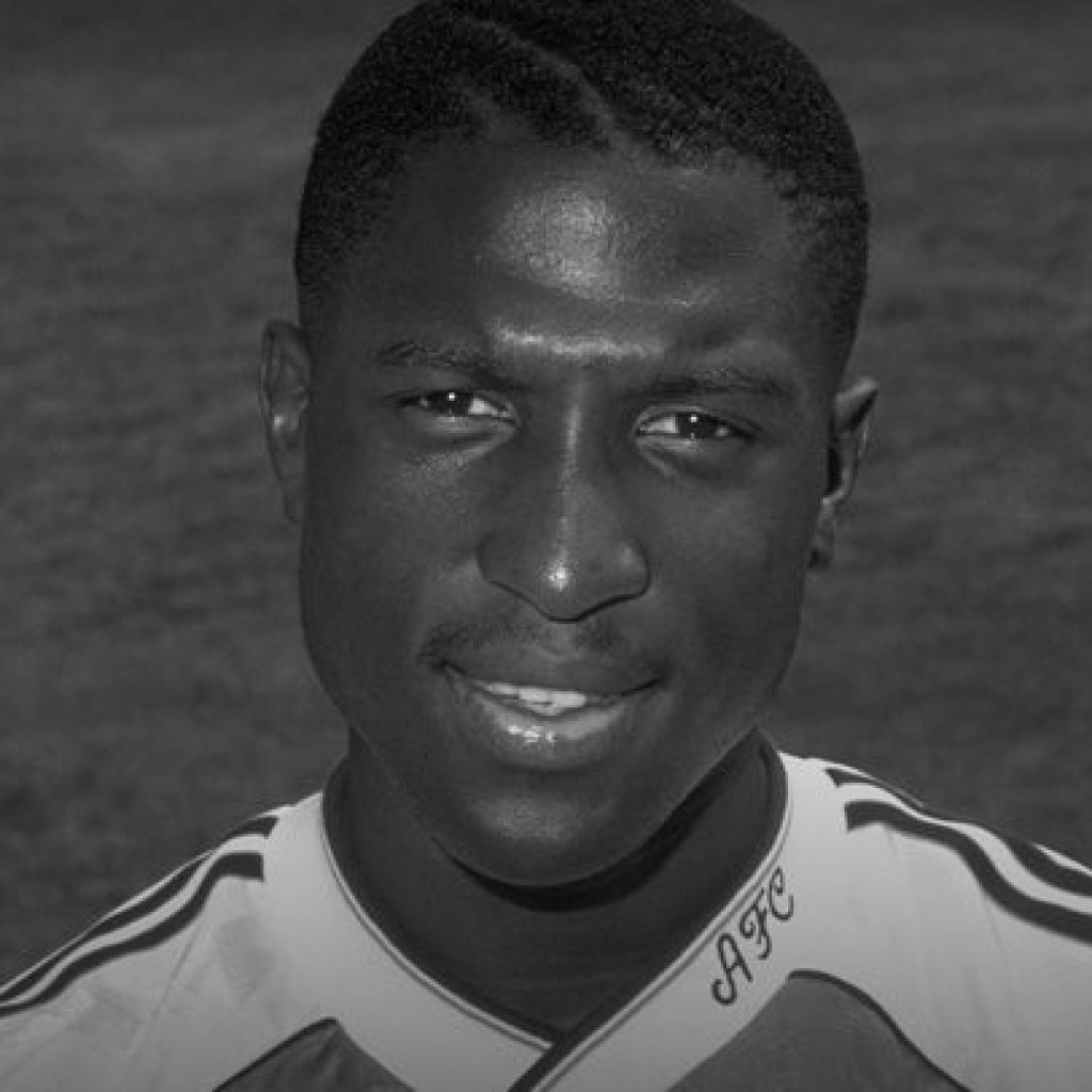 Mantan Striker Arsenal dan Everton, Kevin Campbell Meninggal Dunia di Usia 54 Tahun