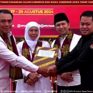Didukung 15 Parpol, Khofifah dan Emil Dardak Mantap Daftar Pilgub Jawa Timur 2024