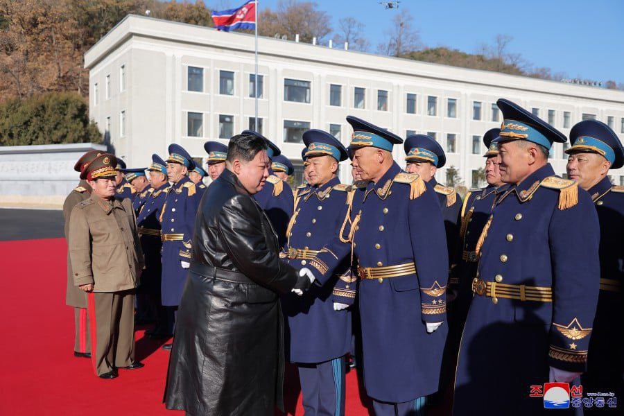 Kim Jong Un terus upayakan peningkatan kualitas militer sebelum bertempur. Foto: x.com/deepankarthishb