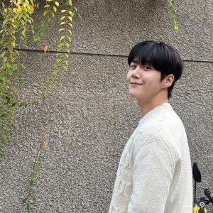 Kim Seon Ho akan Gelar Fanmeeting di Jakarta Juli 2024, Ini Harga Tiket dan Benefitnya!