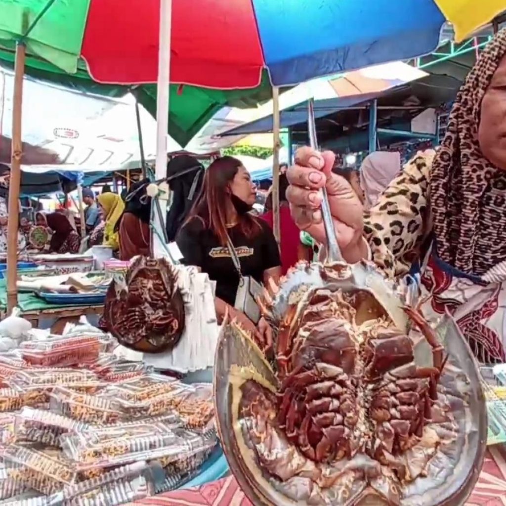 TUTURPEDIA - Begini Tradisi Unik Warga Kaliwungu Menjelang Ramadhan 2024, Nggak Afdol Kalau Belum Makan Ini!