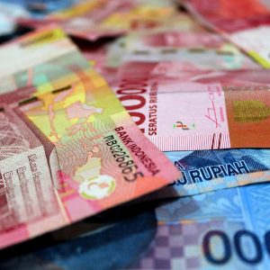 Nilai Tukar Rupiah Kembali Tergelincir ke Rp15.933 karena Penguatan Dolar AS