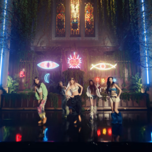 Video Musik EASY dari LE SSERAFIM Tuai Kontroversi, Ada Apa?