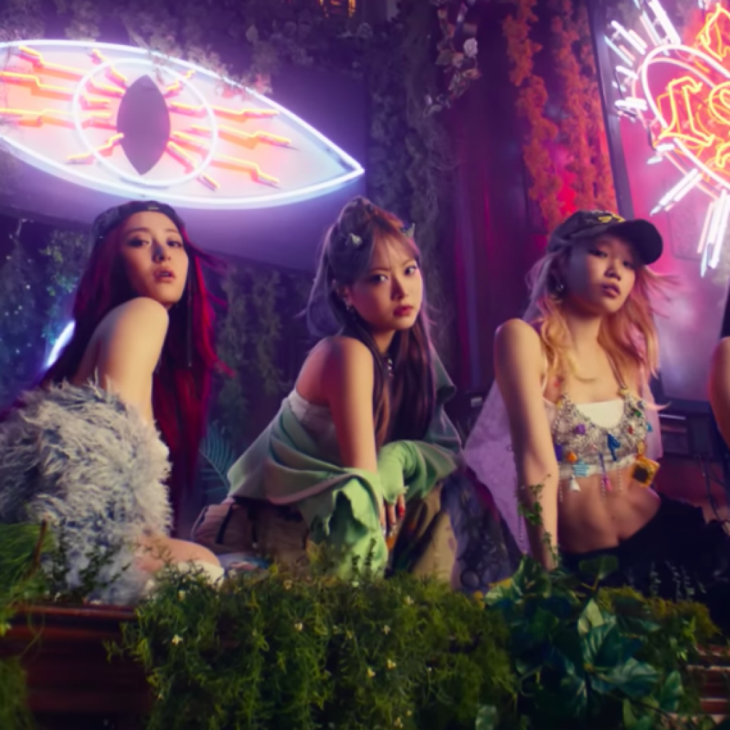 LE SSERAFIM Rilis Album Mini ‘EASY’ dan Ungkap Persiapan Menuju Coachella